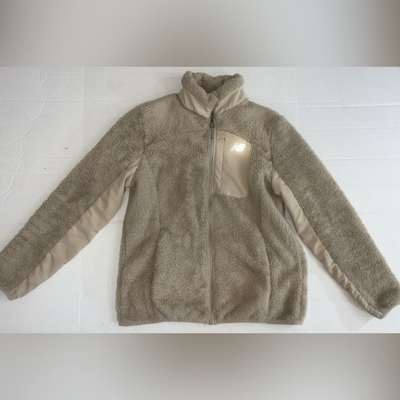 New balance furry zipper jacket warm Sherpa style new balance beige sweater - Picture 1 of 7